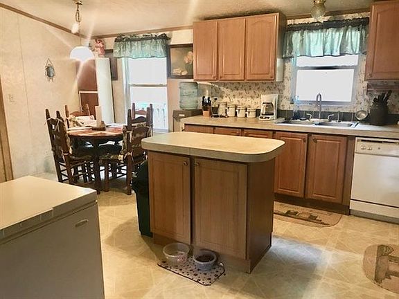 5th image of 1281 White Pine Dr