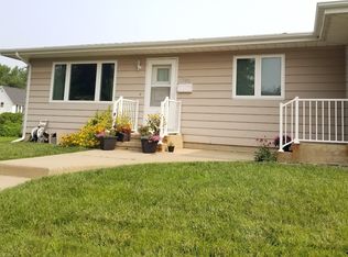 1304 12th Ave, Marion, IA 52302