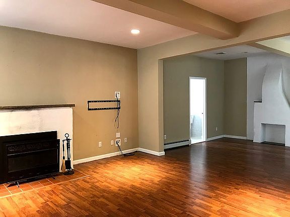 5th image of 491 E Milton Ave
