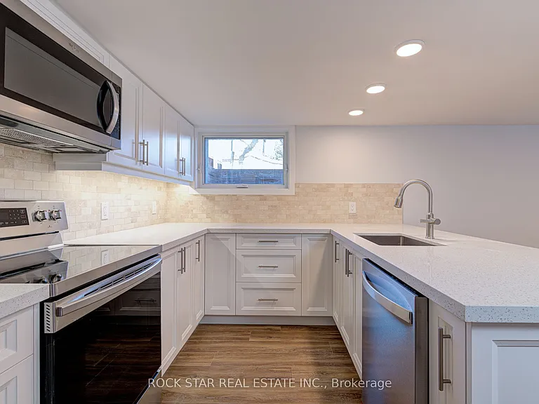 402 Jane St — Photo 4