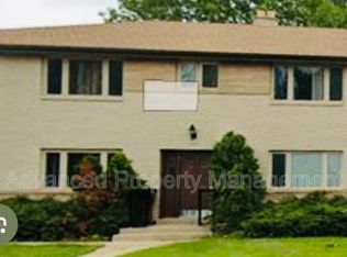 5710 N 91st St #2, Milwaukee, WI 53225
