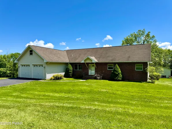 585 Grove St, Honesdale, PA 18431