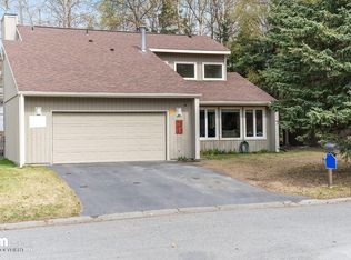 901 Lighthouse Ct, Anchorage, AK 99515