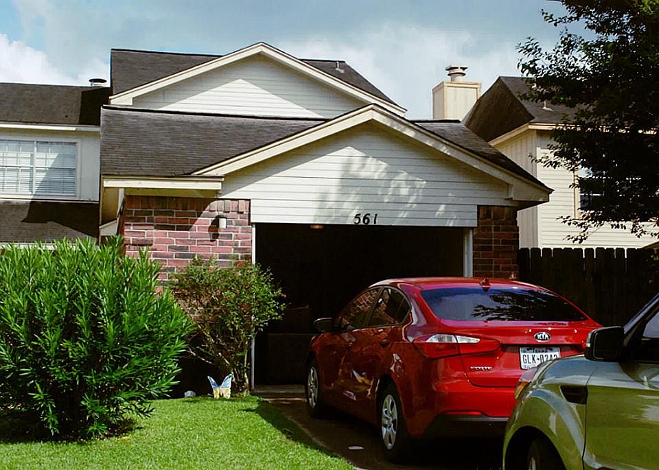 1st image of 561 Birdsong Dr