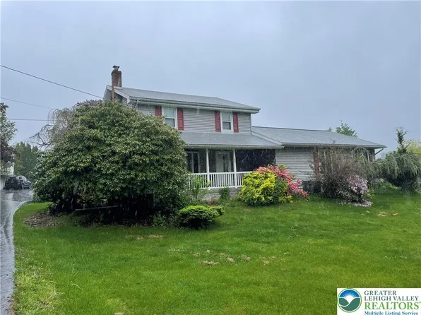 424 Monocacy Dr, Bath, PA 18014