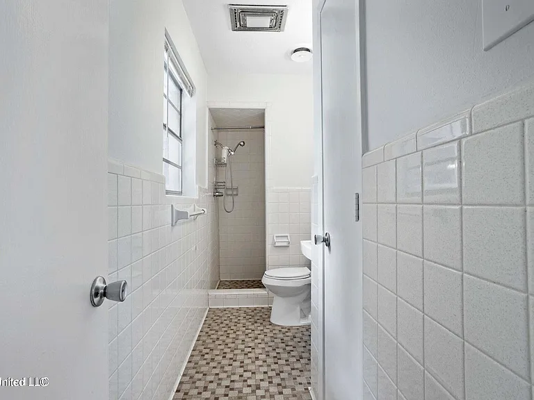 2508 Shady Ln — Photo 16