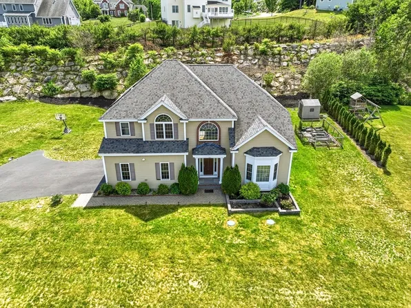 120 Mohawk Path, Holliston, MA 01746