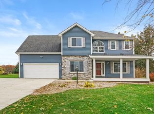 80 Royalwood Rd, Valparaiso, IN 46385