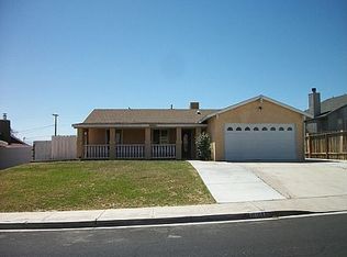 16263 Green Hill Dr, Victorville, CA 92394
