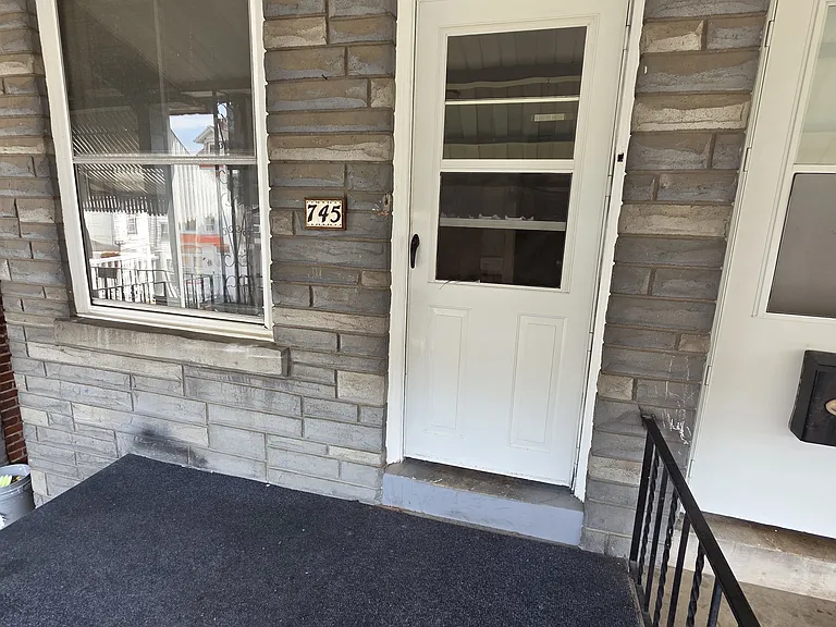 745 Birch St — Photo 3