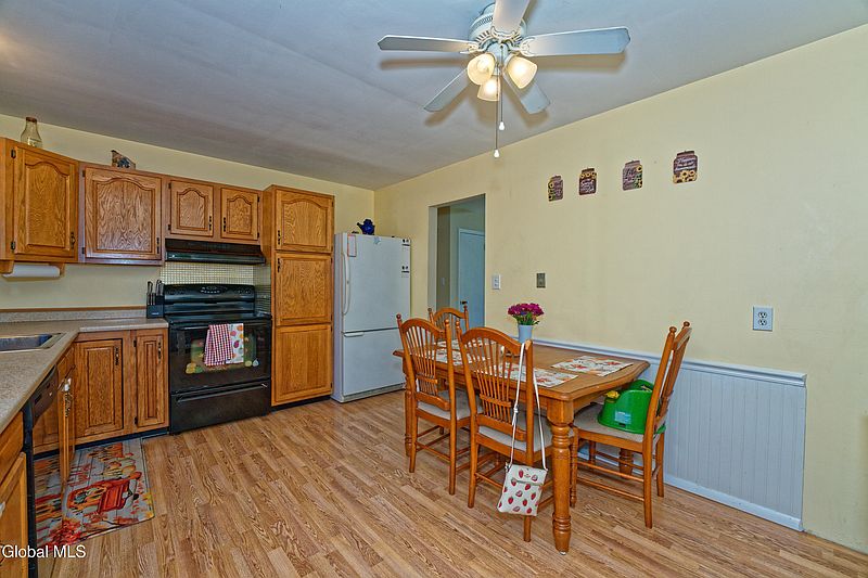 4th image of 34 Central Avenue