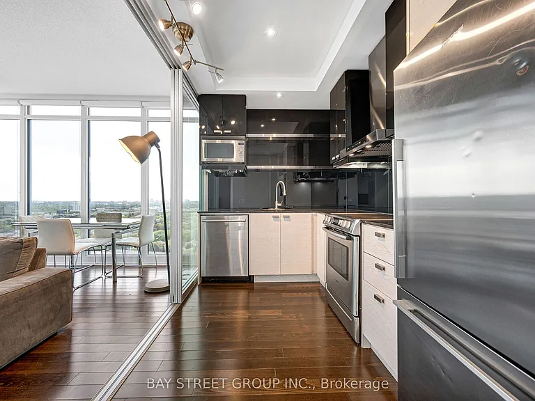 121 McMahon Dr #2708 — Photo 8