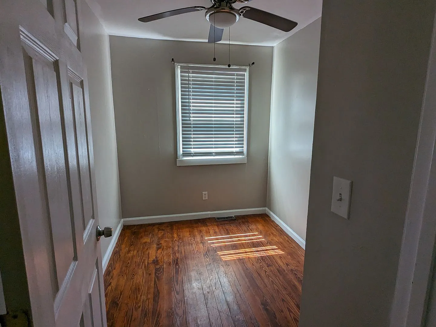 1019 S Church St — Photo 2