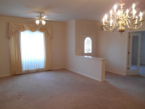 4th image of 19 Woodland Dr