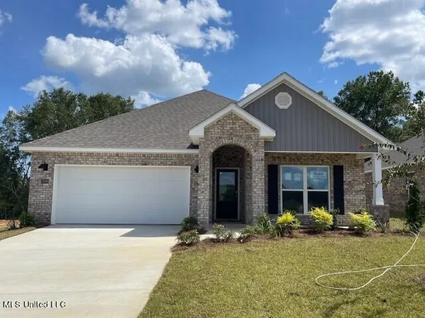 17893 Kelso Dr, Diberville, MS 39540