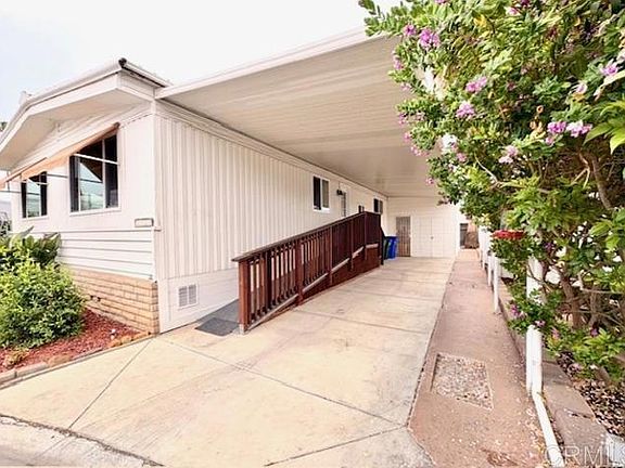 5th image of 7127 Santa Barbara St #113