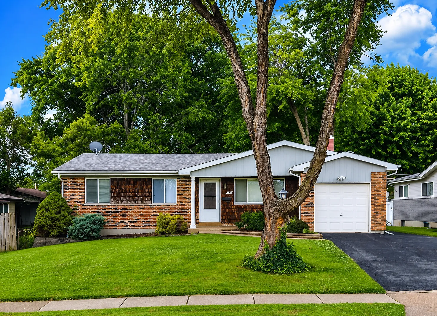 Teakwood Manor Dr, Florissant — Photo 1