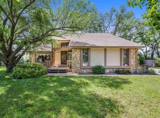 7005 E Bainbridge Rd, Wichita, KS 67226