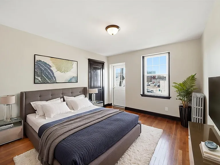 41 Richardson Ave #2 — Photo 8
