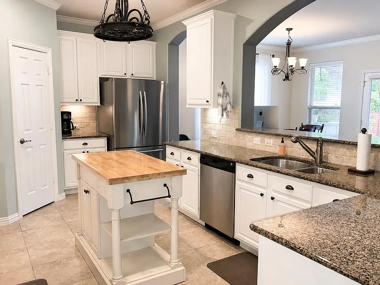 705 Rolling Brook Ln — Photo 8