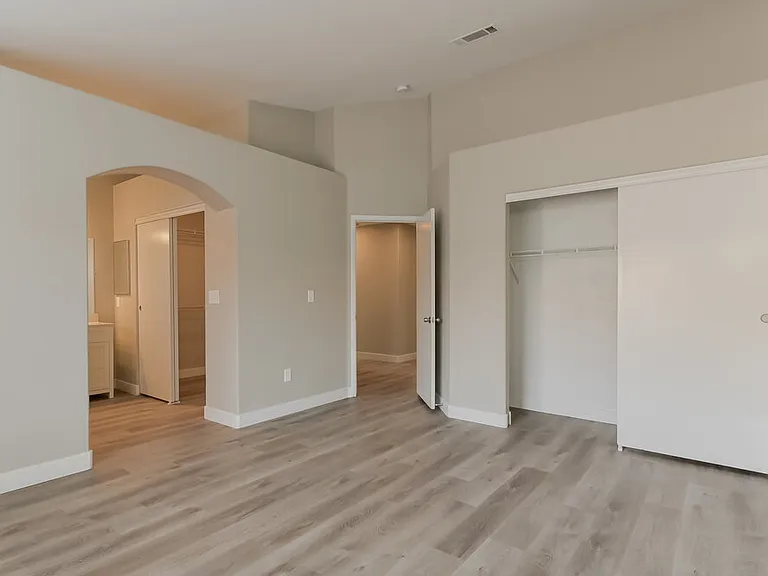 1212 Autumn Ridge Cir — Photo 9
