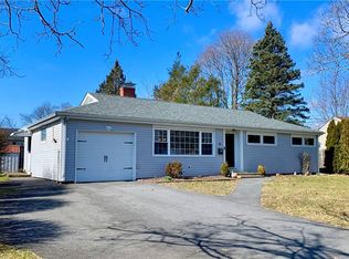 41 Garden Dr, Riverside, RI 02915