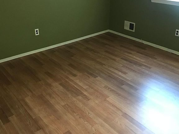 4th image of 425 Klondike Ave