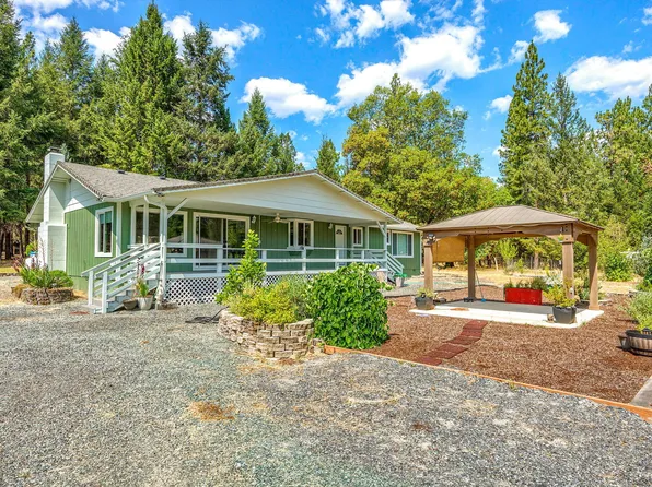 6250 W Evans Creek Rd, Rogue River, OR 97537