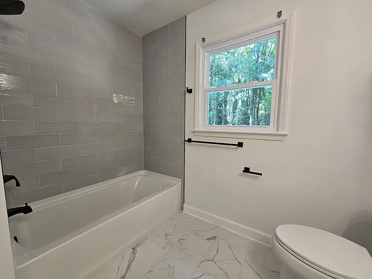 Upstairs hall bath