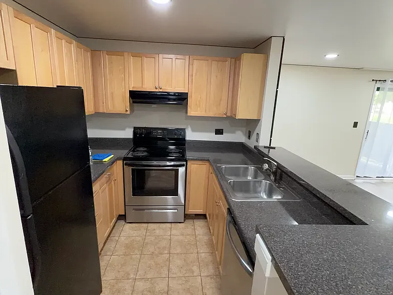 1915 N Hicks Rd #106 — Photo 5
