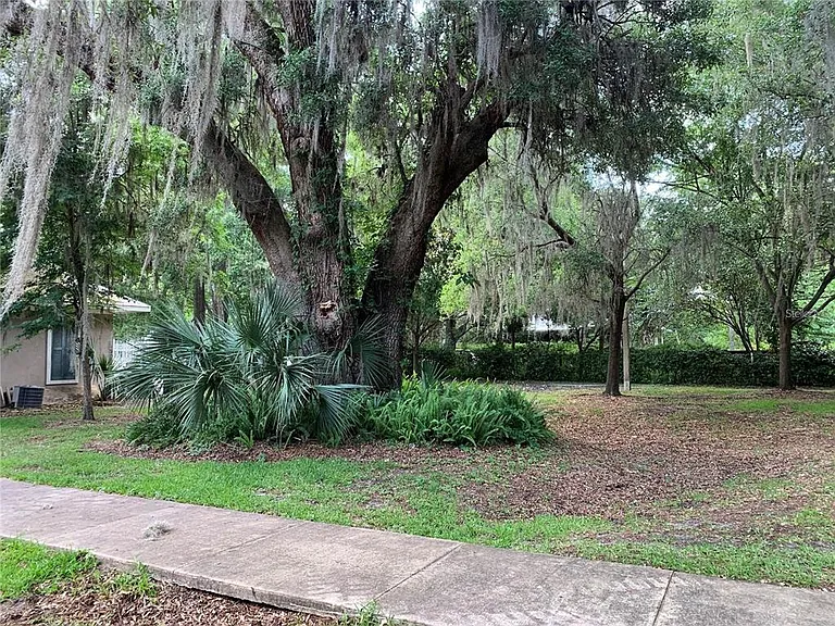 887 NW 21st Ave #887 — Photo 36