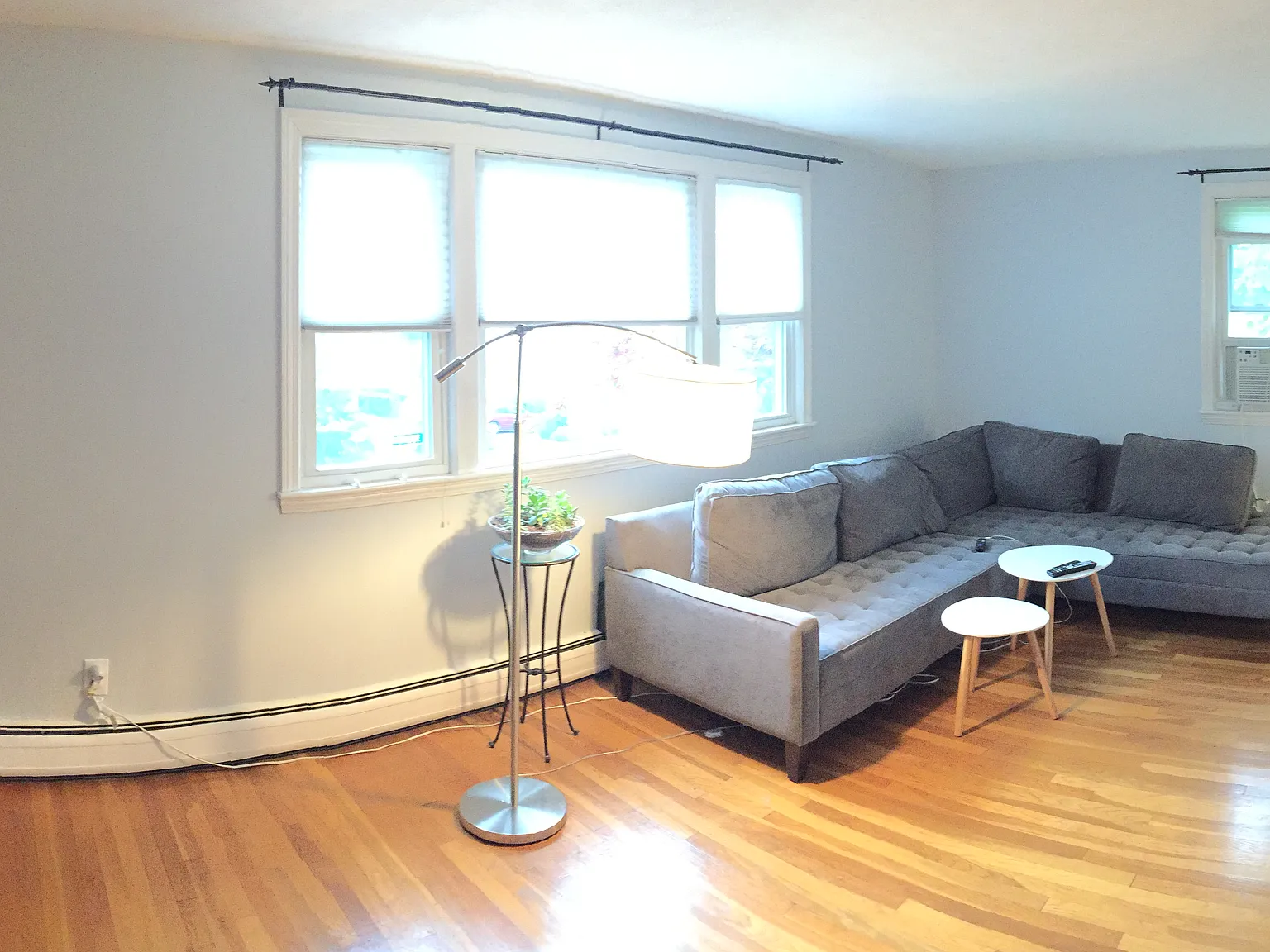 2 bed, 1100 sqft, $2,700 — Photo 3