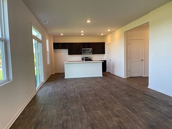 4th image of 9951 Humbolt St