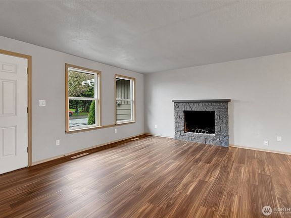 5th image of 13710 13th Avenue S