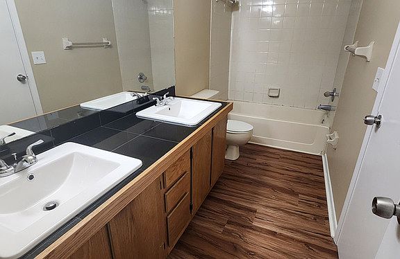 3rd image of 8746 Pinehammock Ct