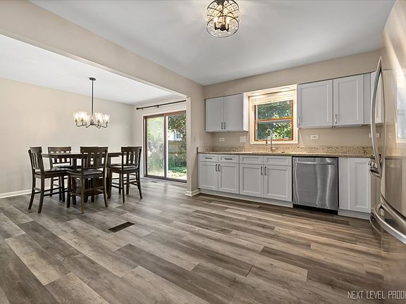 3rd image of 1317 Marengo Ct