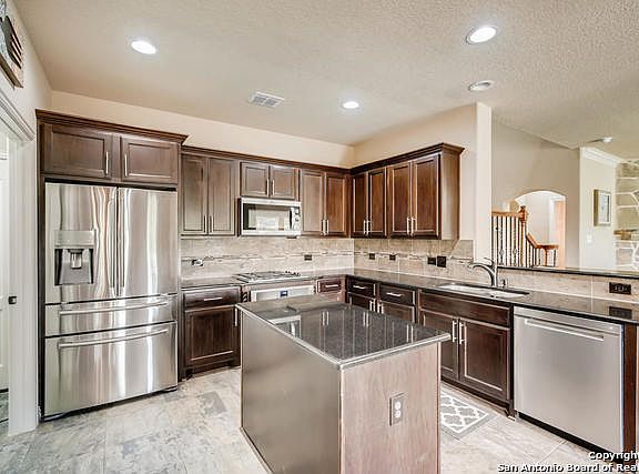 5th image of 6102 Diego Ln