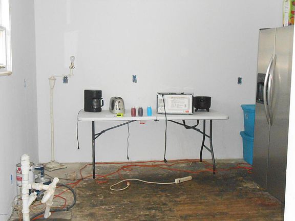 4th image of 3311 Peck St