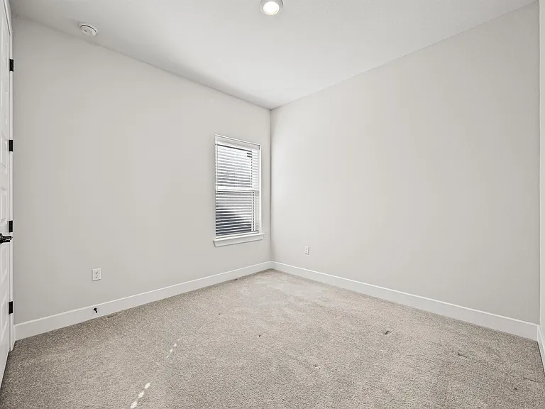 5806 Rangeland Rd — Photo 25