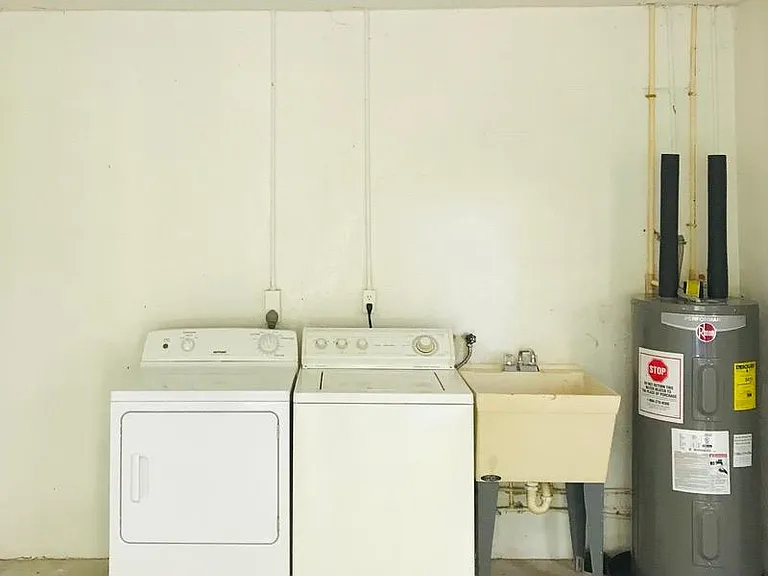 Garage - Washer / Dyer View