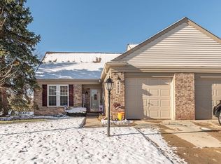 4322 Hunters Cir W, Canton, MI 48188