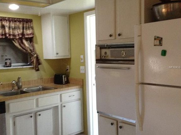 3rd image of 23036 Olean Blvd