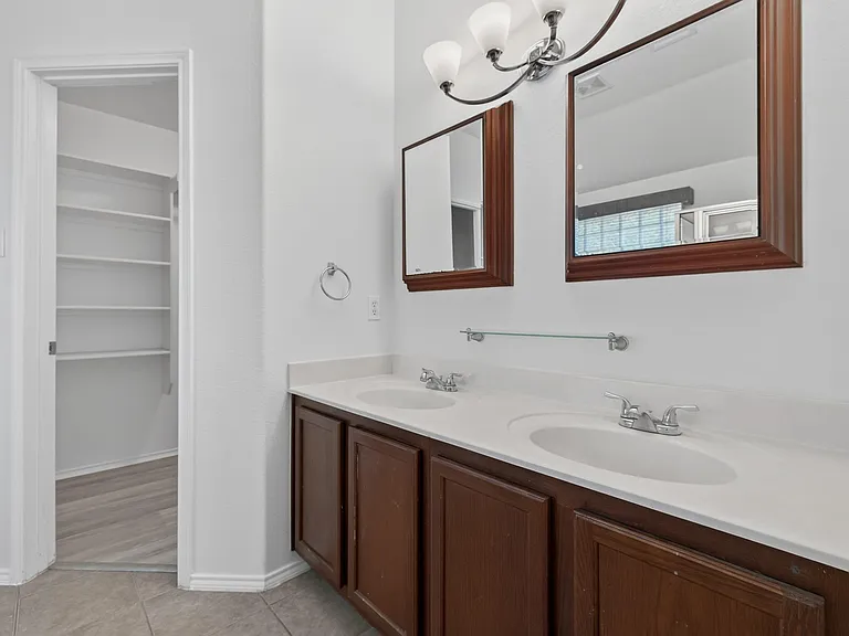315 Waterlily Way — Photo 24