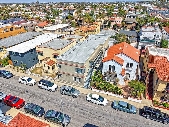 2nd image of 40 Ximeno Ave