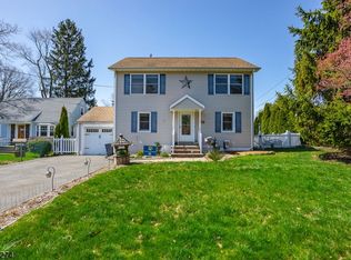 2 Ramapo Rd, Cranford, NJ 07016