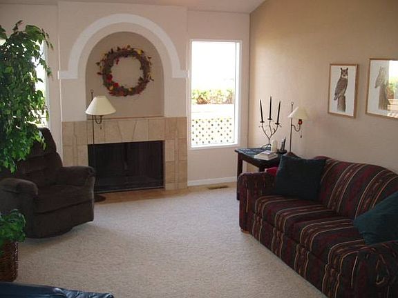 3rd image of 184 W Orchard Way