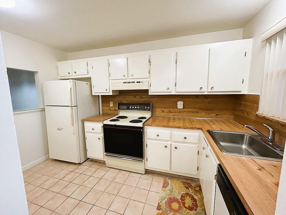 1st image of 4760 Lucerne Lakes Boulevard #402