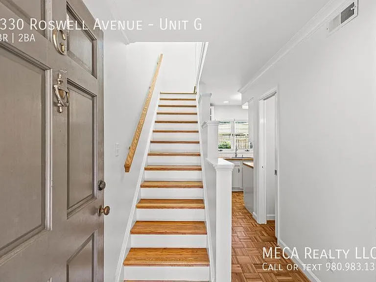2330 Roswell Ave #G — Photo 8