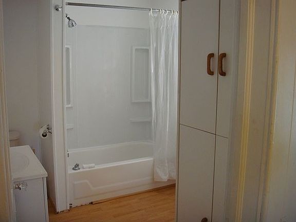 3rd image of 507 Grant St