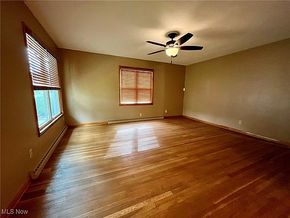 2nd image of 1935 Westwood Dr NW